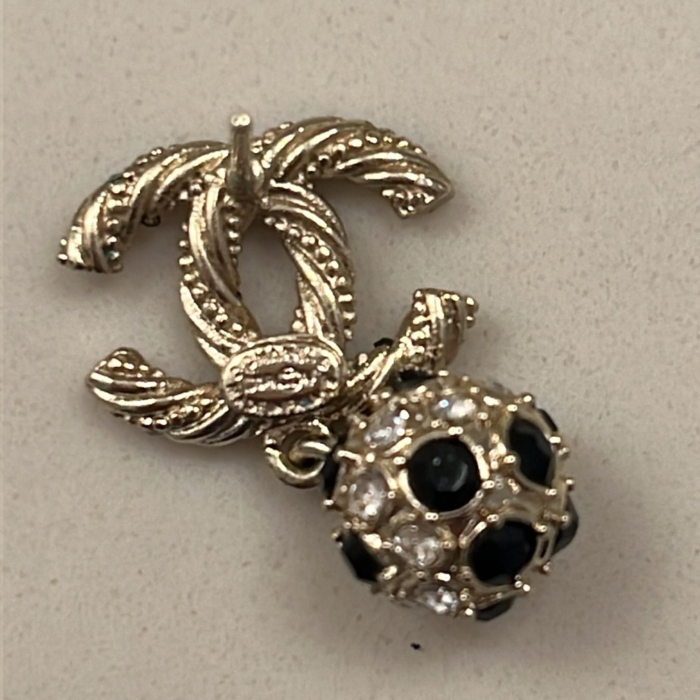 Chanel earrings - Picture 4 of 7